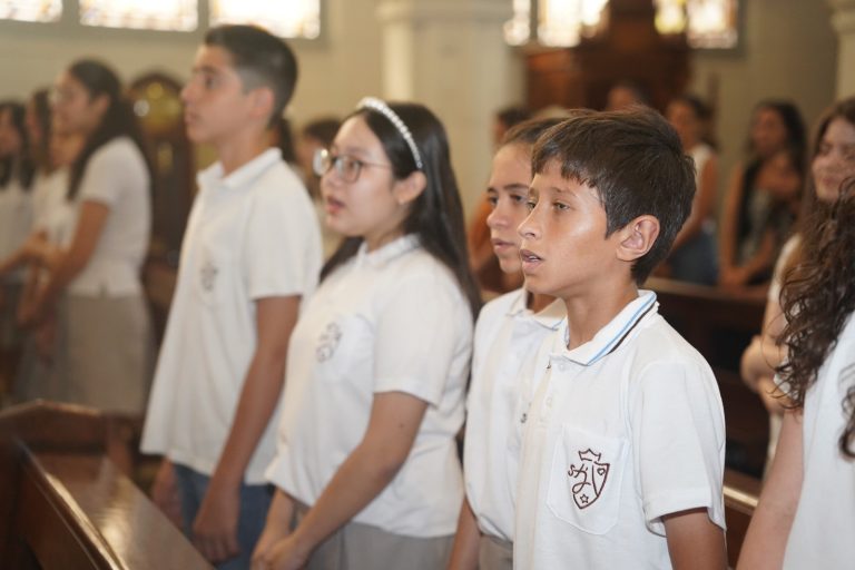 Misa y Acto de Cierre de 6.° Grado